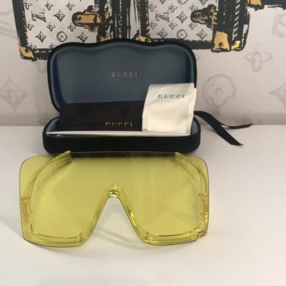 New Authentic Gucci GG1631S 009 Yellow Shield Sunglasses – Oversized Unisex - Picture 6 of 11